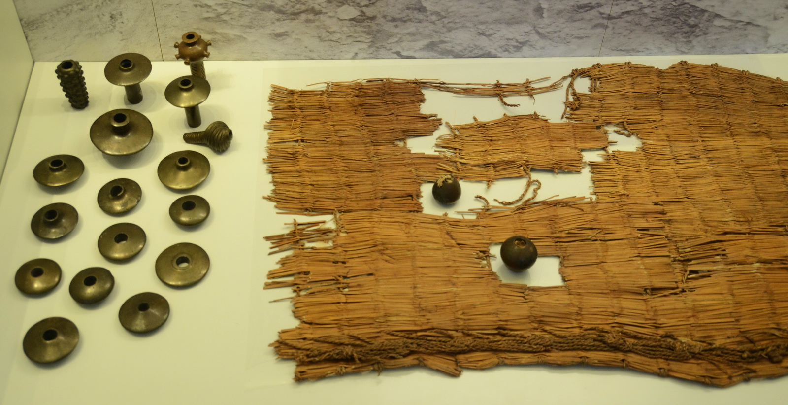 ארכיאולוגיה ישראלת - מערת המטמון במדבר יהודה