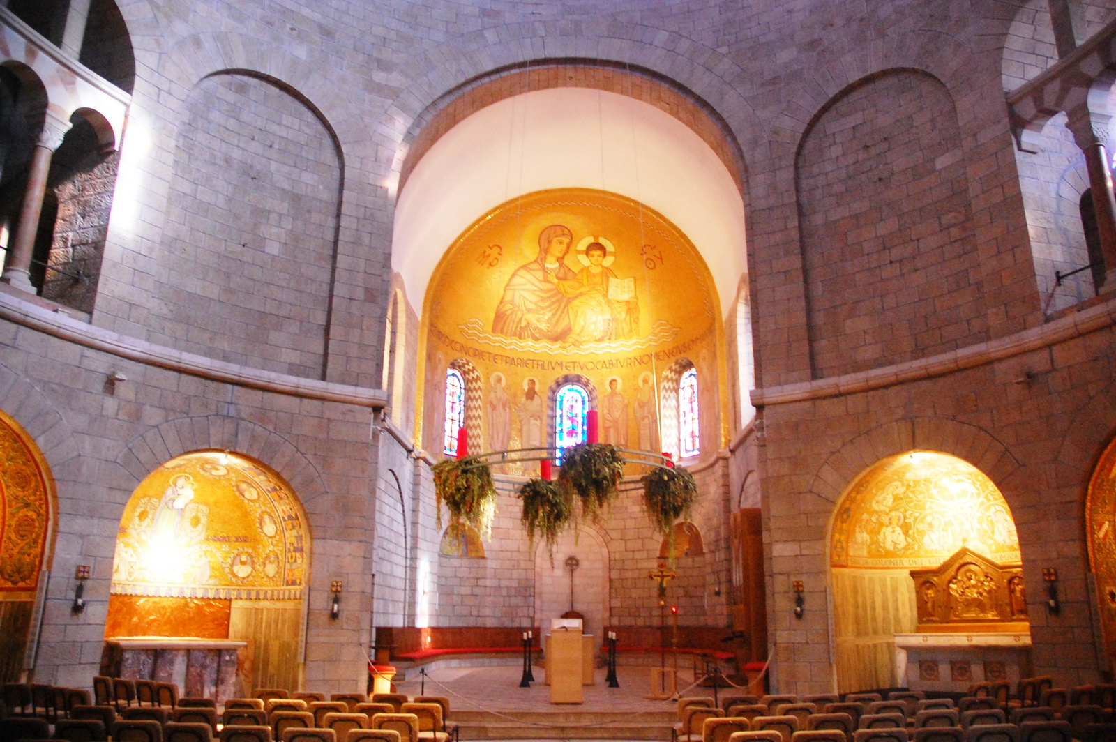 כנסיית הדורמיציון - אולם התפילה