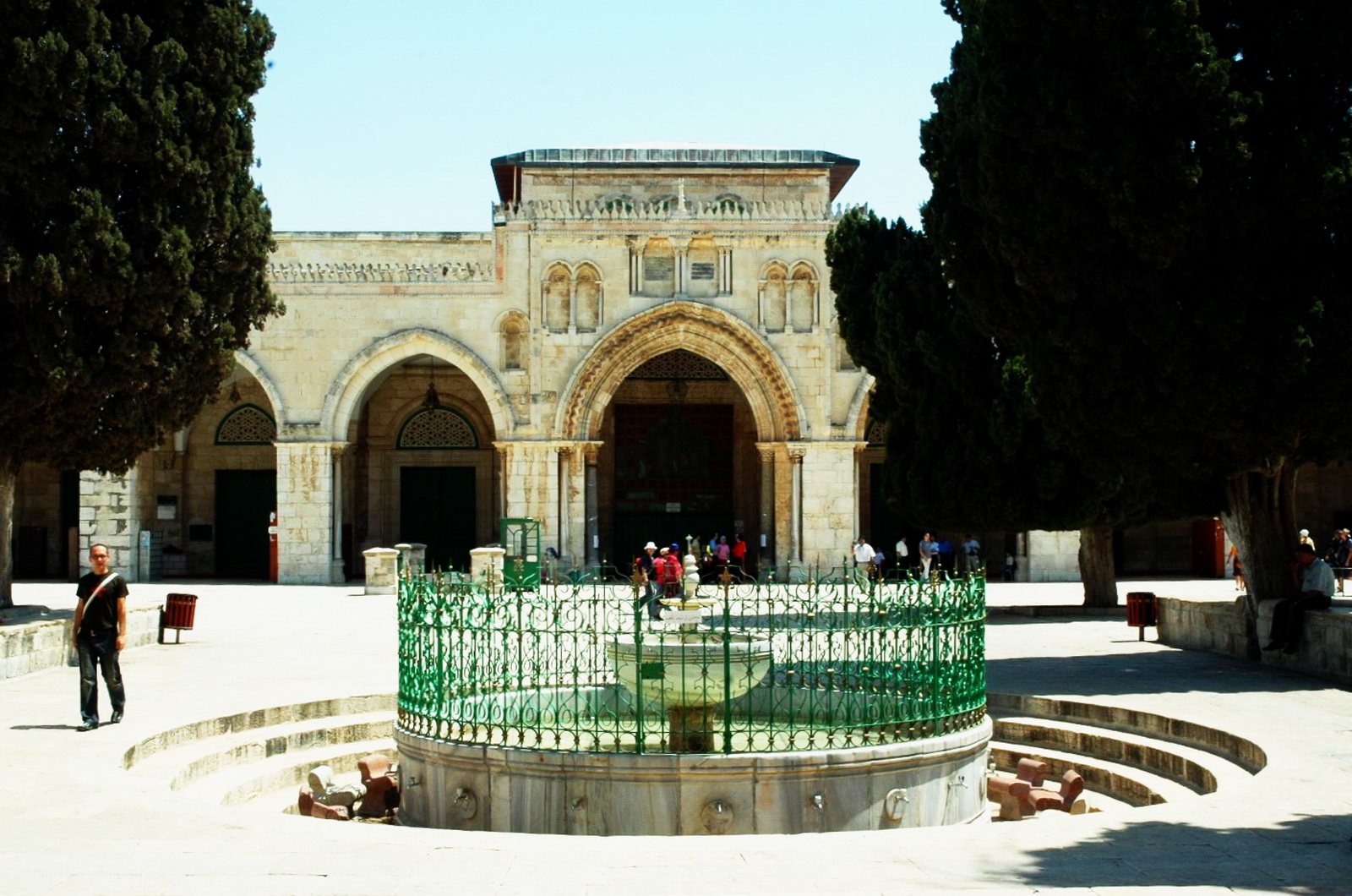 הר הבית - מסגד אל אקצה והכוס לרחצה בחזיתו