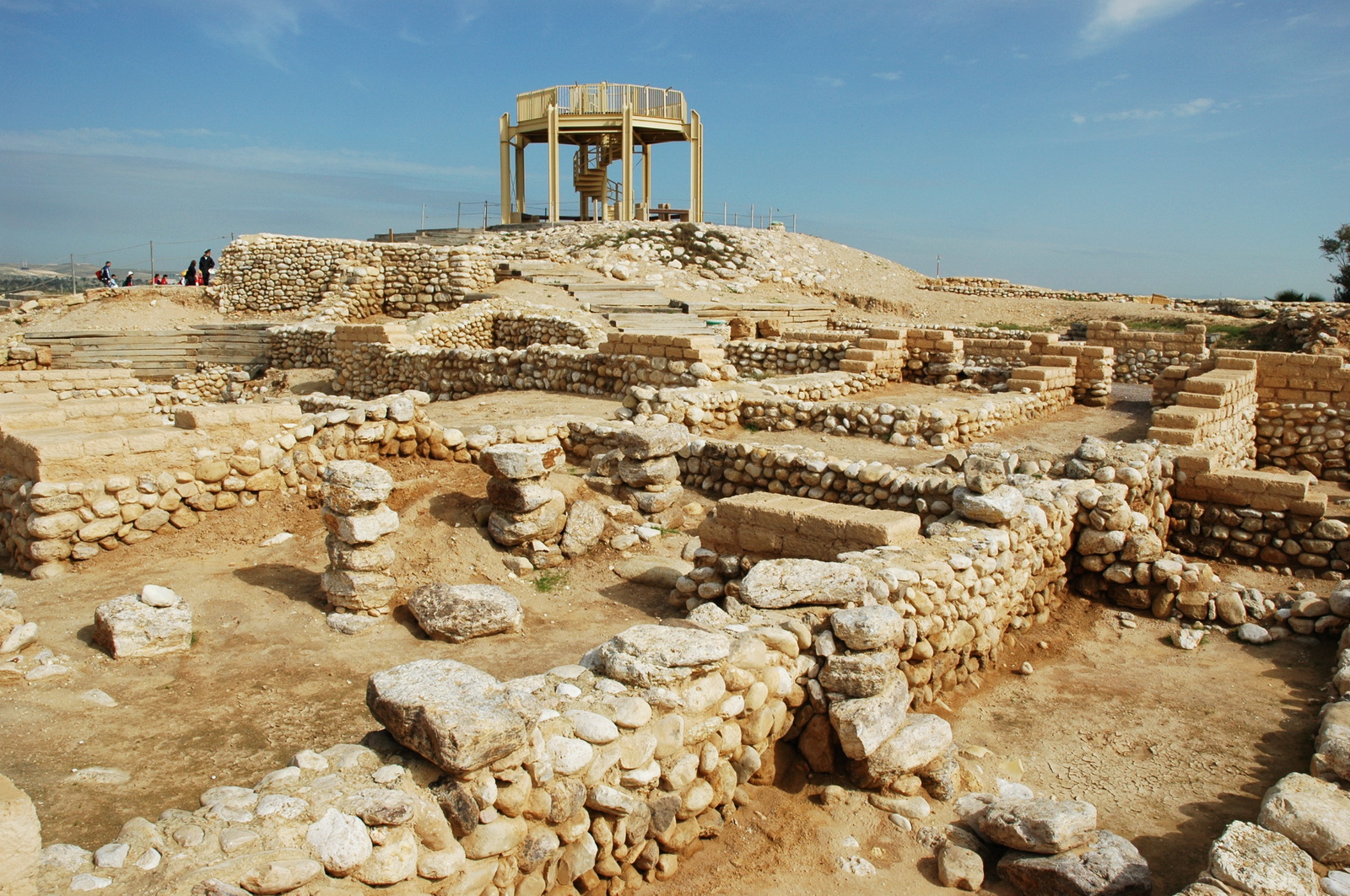 תל באר שבע - מבט כללי על שרידי העיר שתחילתה באלף הרביעי לפנ