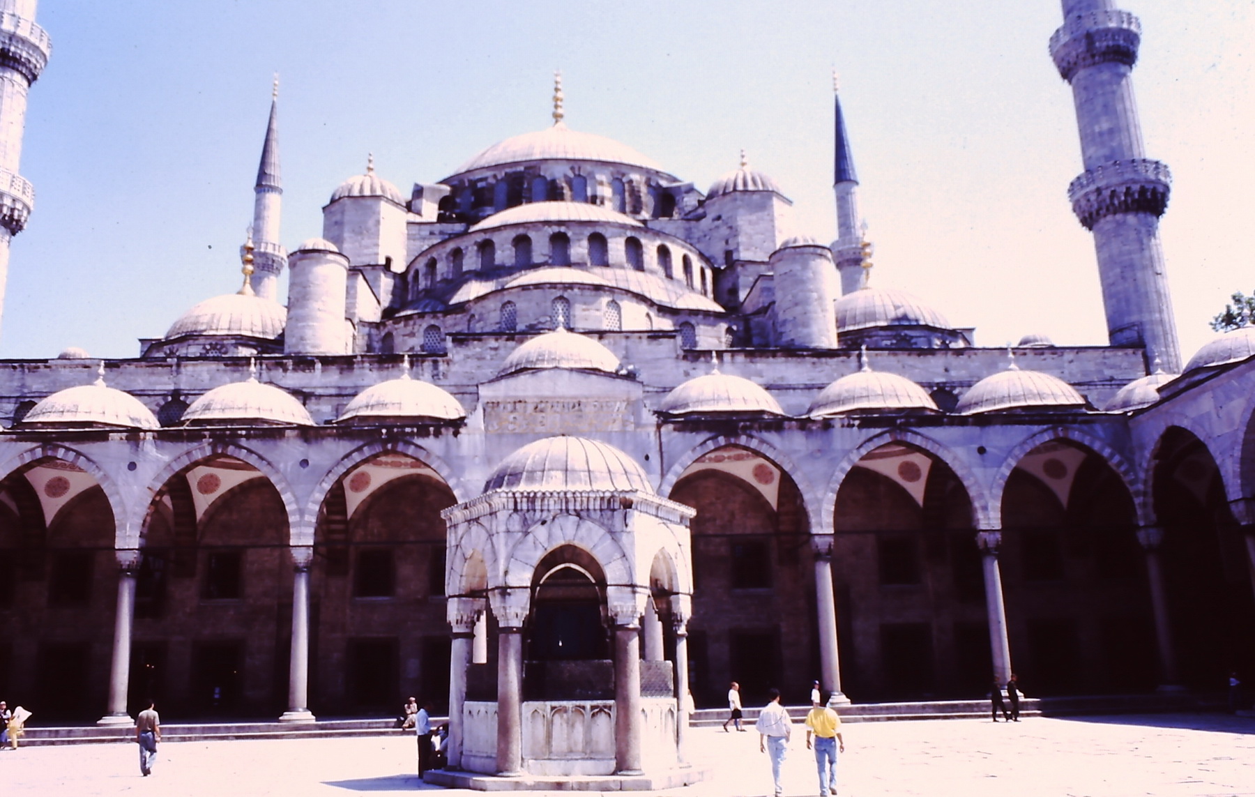 איסטנבול - המסגד הכחול - החצר החיצונית