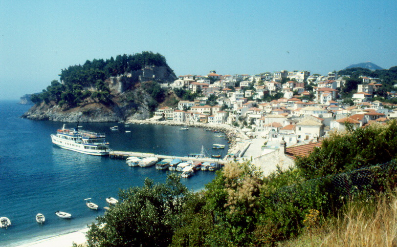 יוון - חופי העיירה פרגה